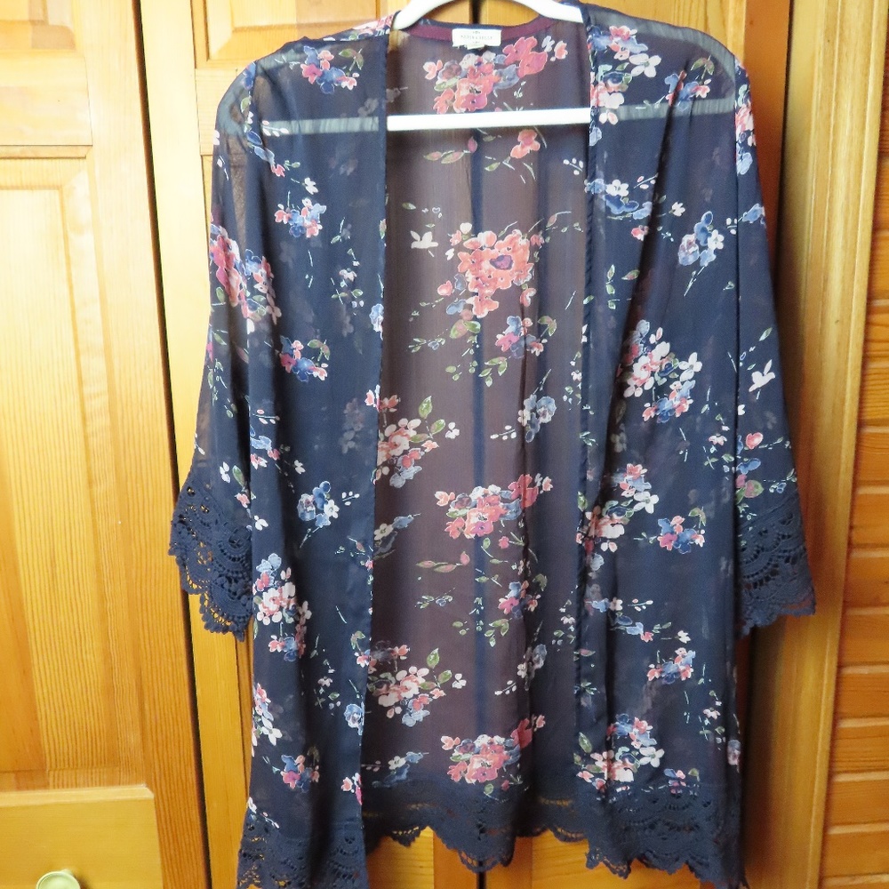 Stitch Fix Crochet Detail Kimono